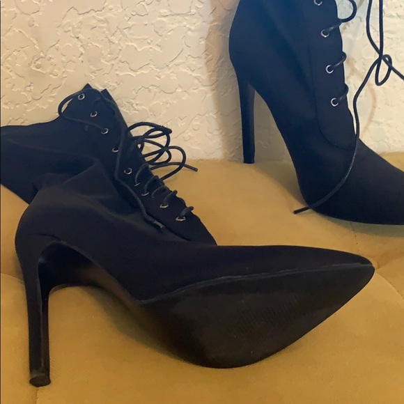 Black Lycra pointy mid calf boots - Picture 2 of 2